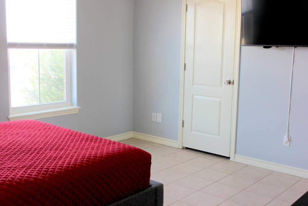 Spacious Home, Short Walk To Beach, Heated Pool! Corpus Christi Esterno foto
